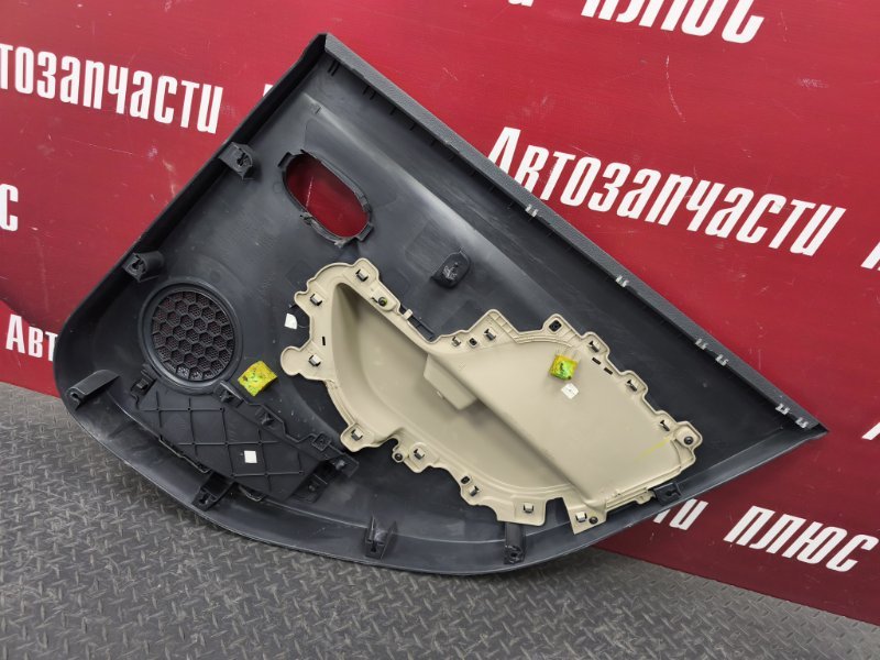 Обшивка боковой двери