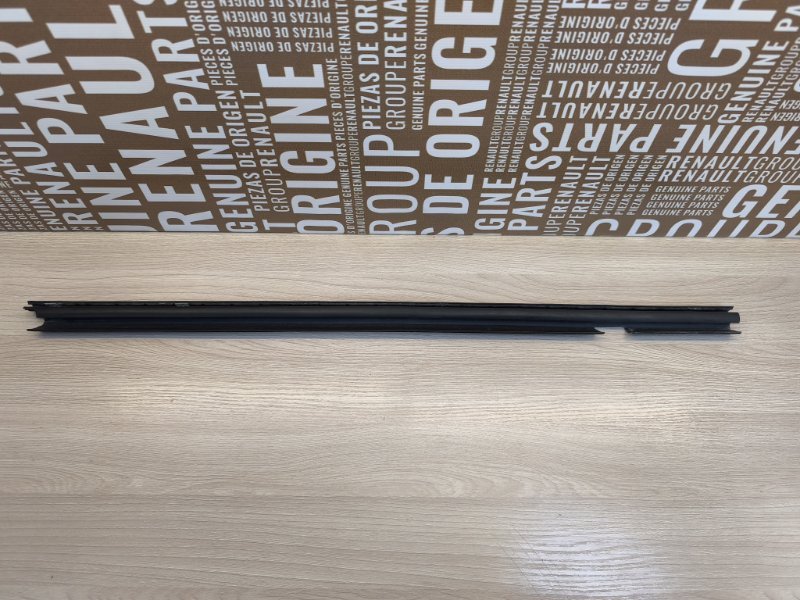 Уплотнитель стекла двери внутренний