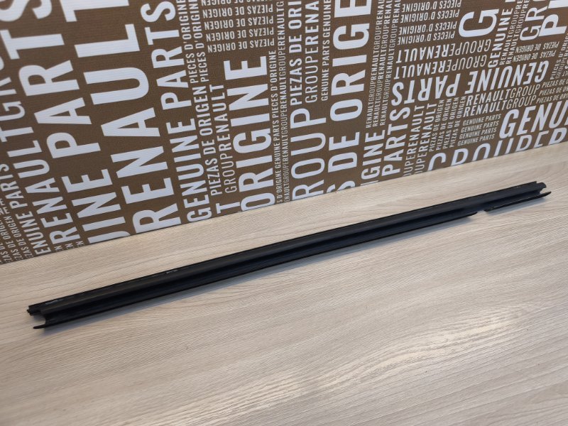 Уплотнитель стекла двери внутренний