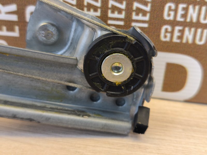 Стеклоподъемник    двери