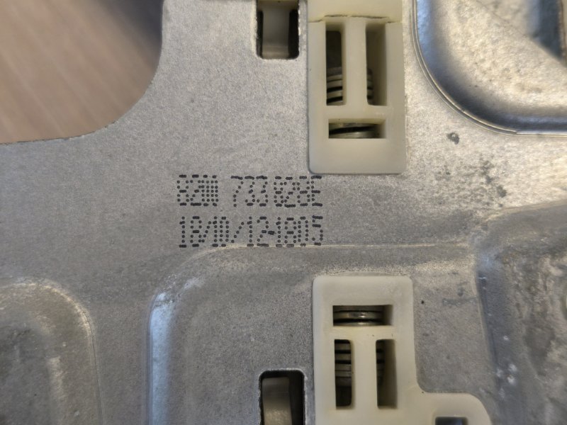 Стеклоподъемник    двери