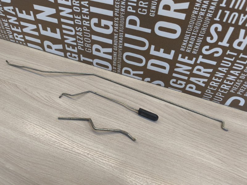 Тяга замка двери