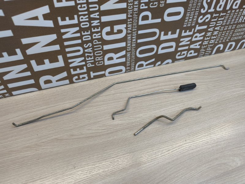 Тяга замка двери