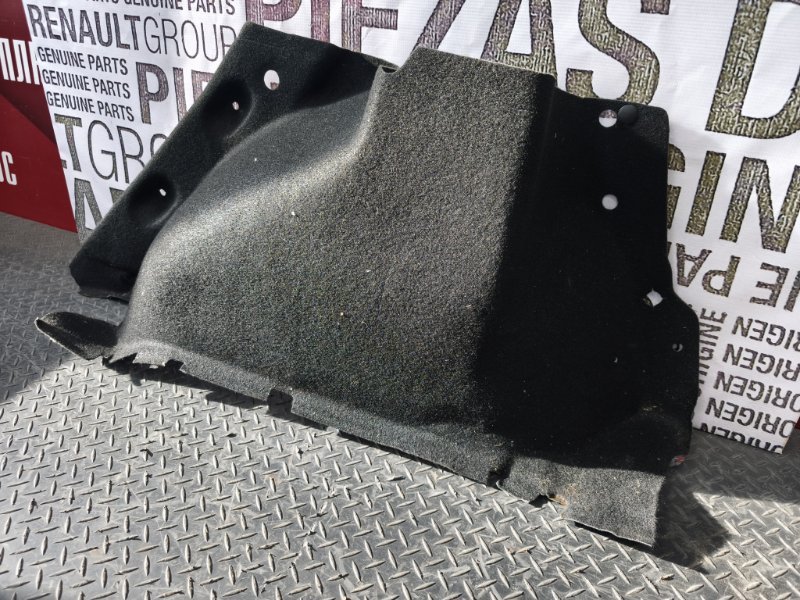 Обшивка багажника