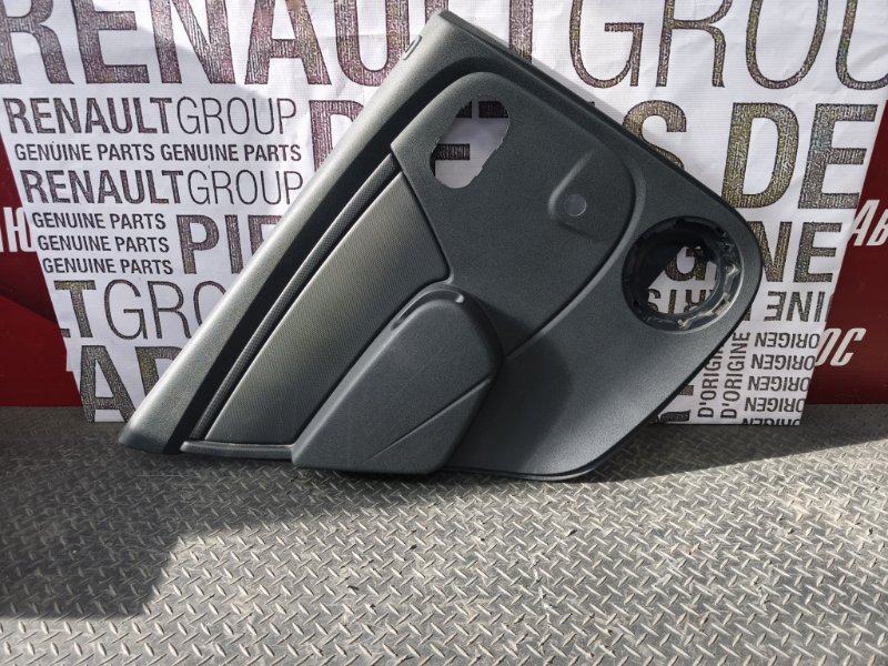 Обшивка боковой двери