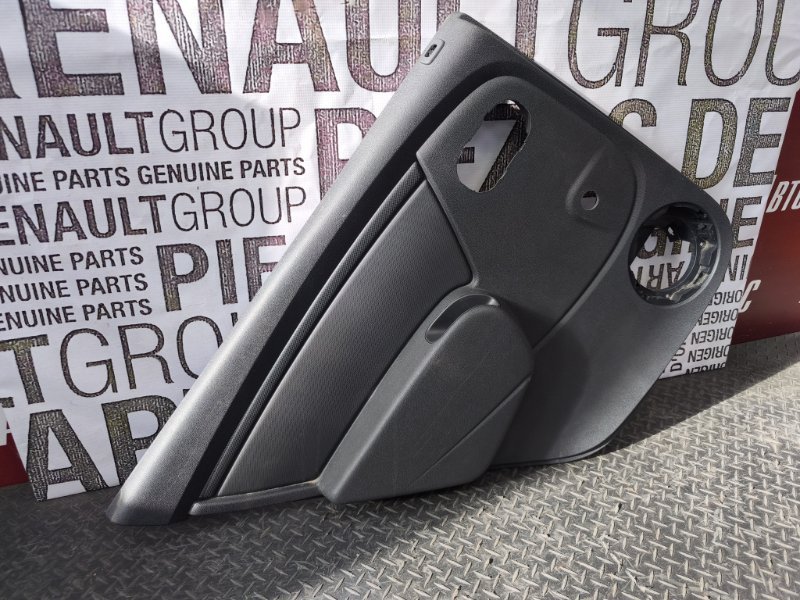 Обшивка боковой двери