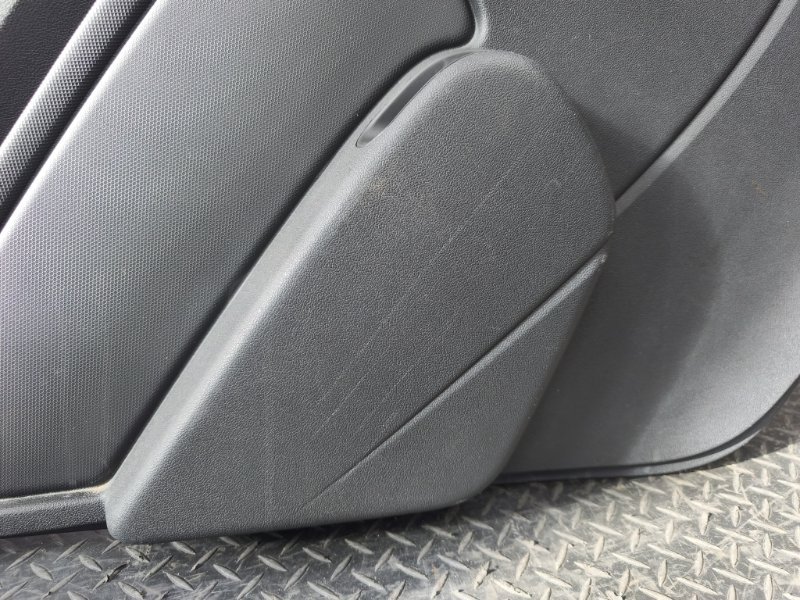 Обшивка боковой двери