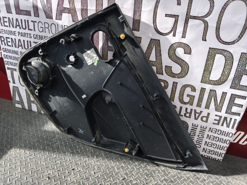 Обшивка боковой двери