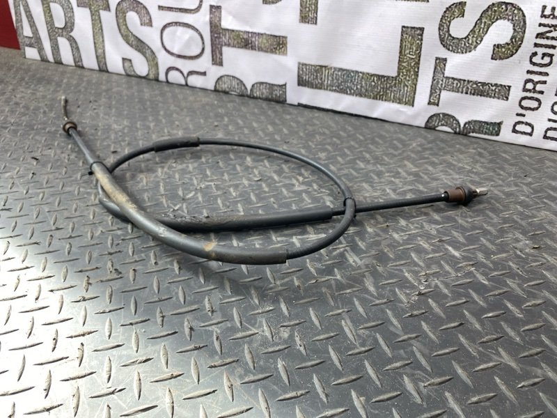 Трос стояночного тормоза