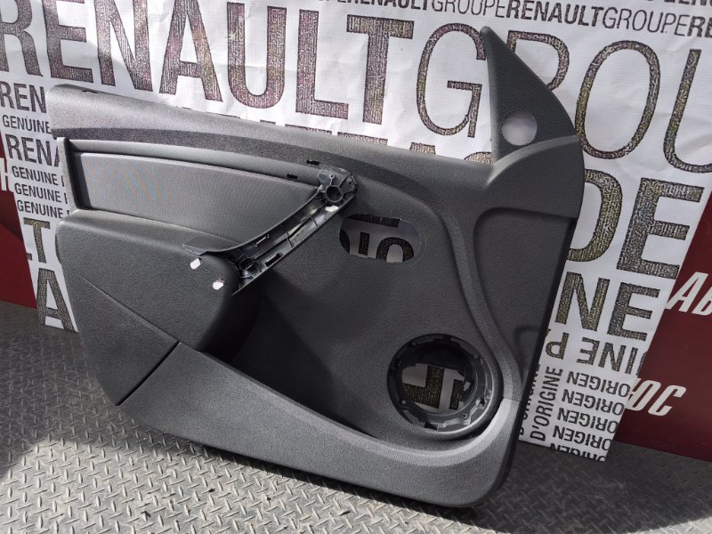 Обшивка боковой двери