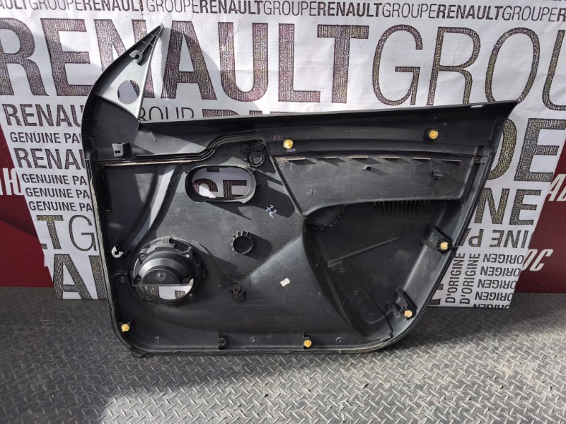 Обшивка боковой двери