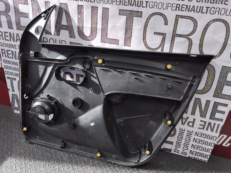 Обшивка боковой двери