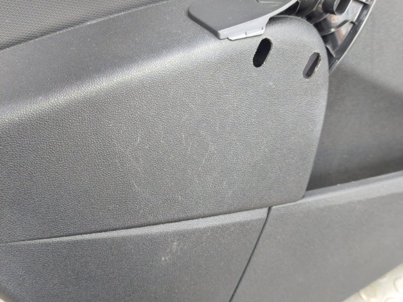 Обшивка боковой двери