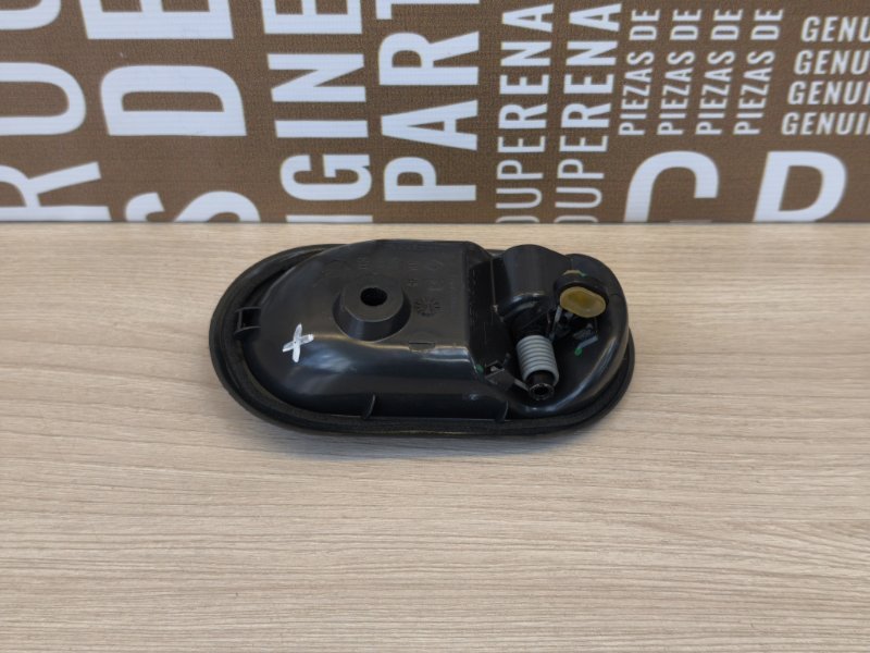 Внутренняя ручка     двери