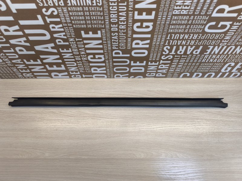 Уплотнитель стекла двери внутренний