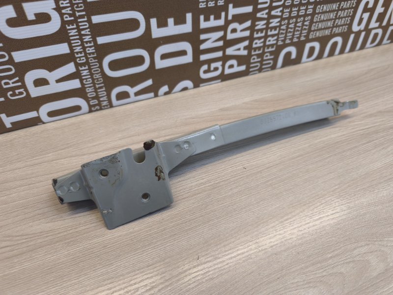 Направляющая стекла     двери