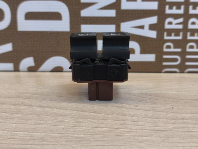 Кнопка стеклоподъемника