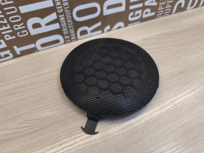 Крышка динамика