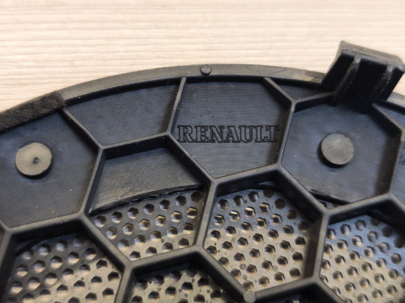 Крышка динамика