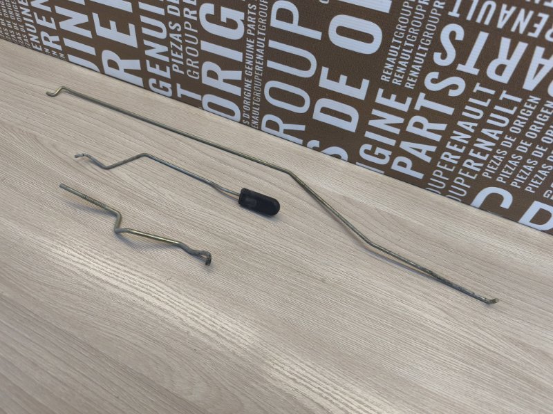 Тяга замка двери