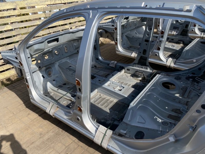 средняя стойка