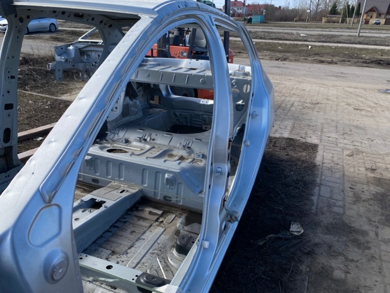 средняя стойка