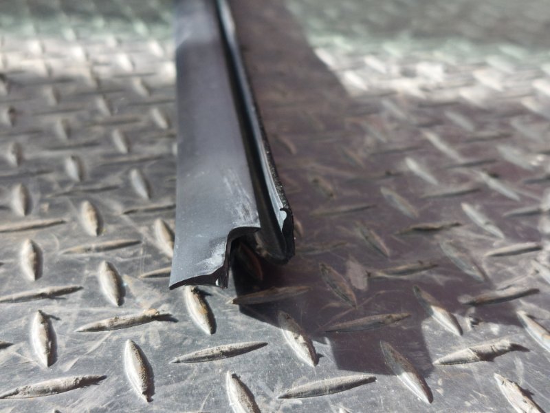 Уплотнитель стекла двери внутренний