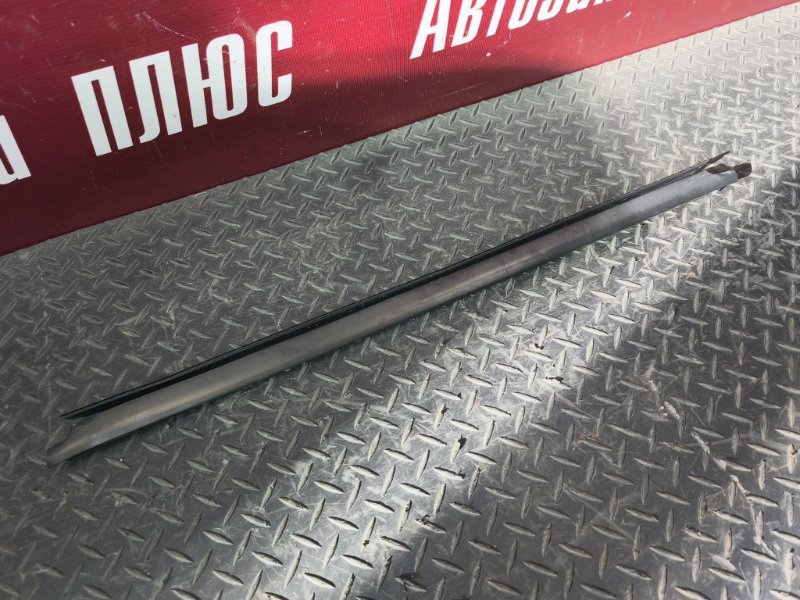 Уплотнитель стекла двери внутренний