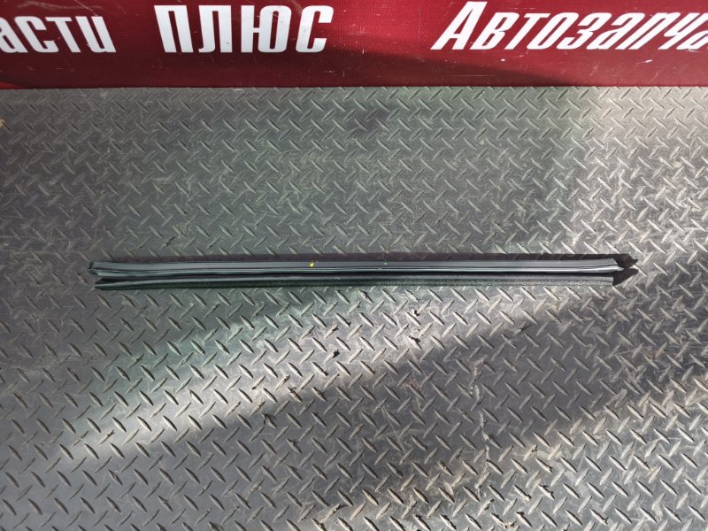 Уплотнитель стекла двери внутренний