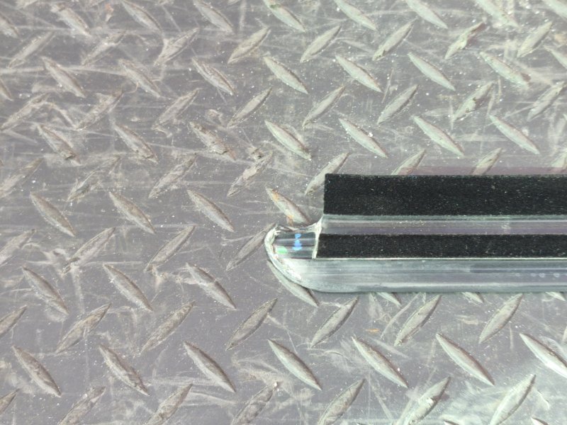 Уплотнитель стекла двери внешний