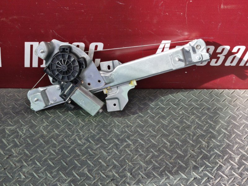 Стеклоподъемник    двери