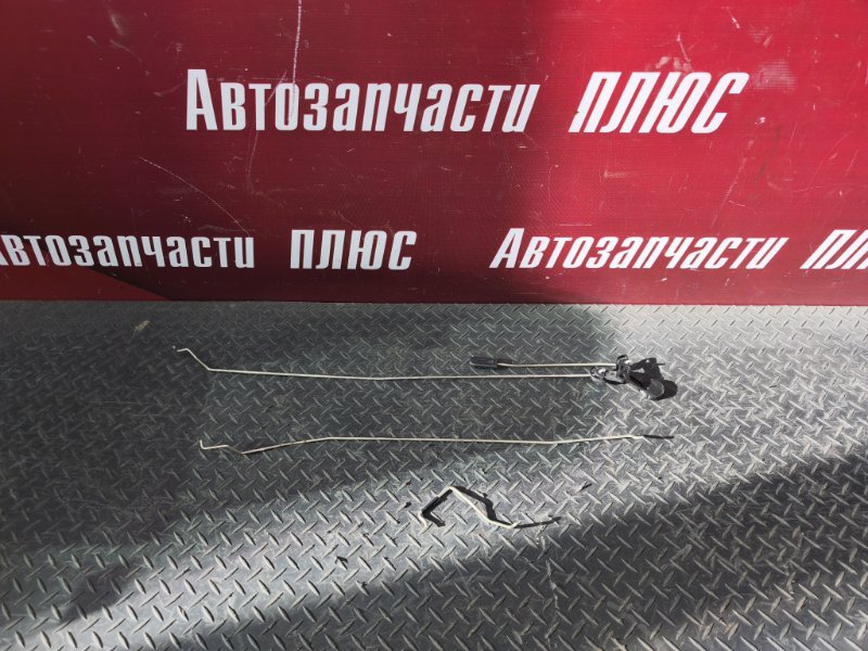 Тяга замка двери