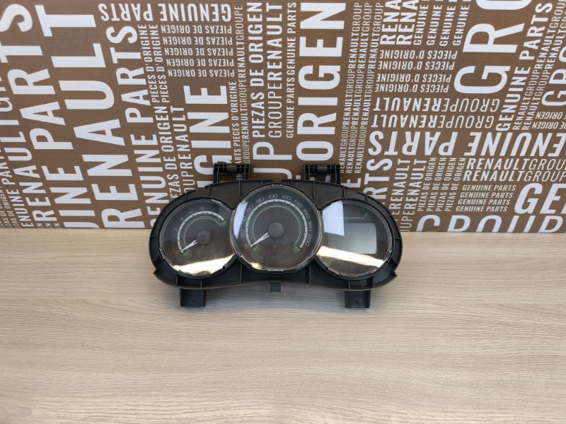 Щиток приборов