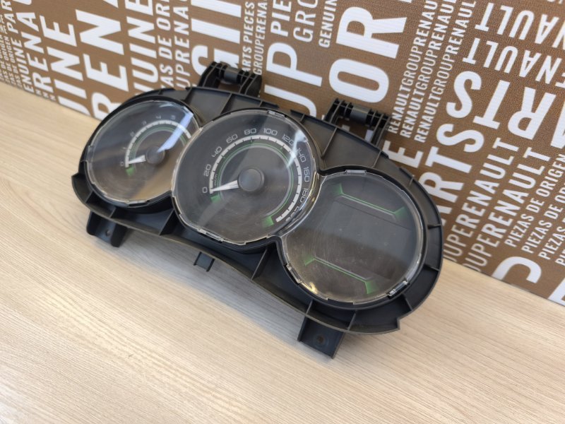 Щиток приборов