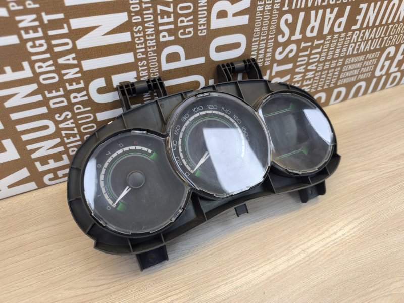 Щиток приборов