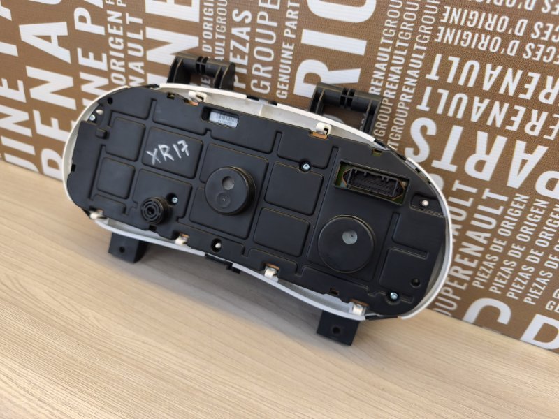 Щиток приборов