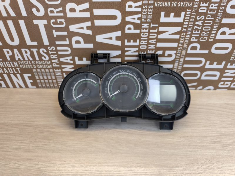 Щиток приборов