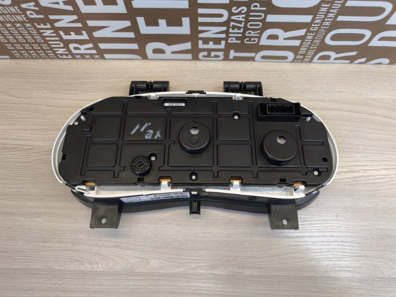 Щиток приборов