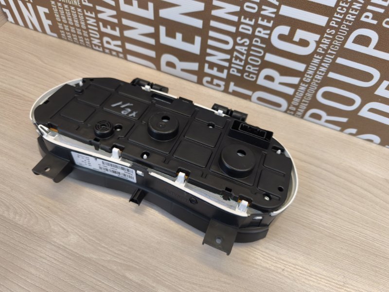 Щиток приборов