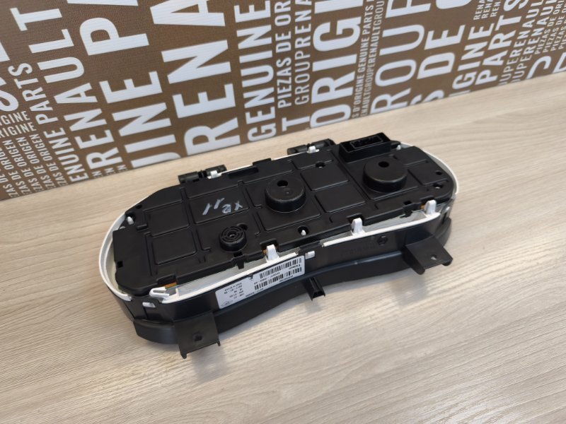 Щиток приборов