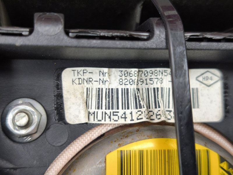 Подушка безопасности водителя