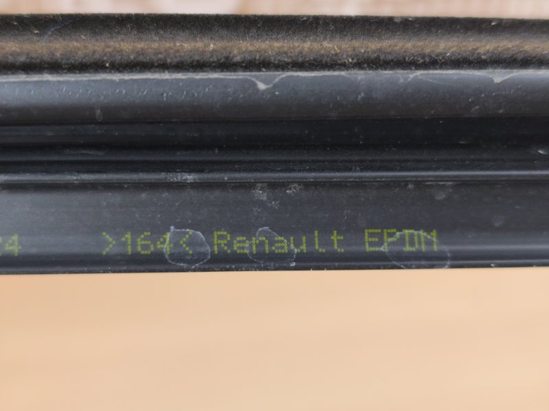 Уплотнитель стекла двери внутренний