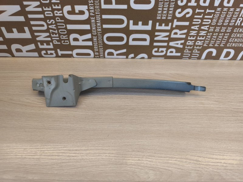 Направляющая стекла     двери