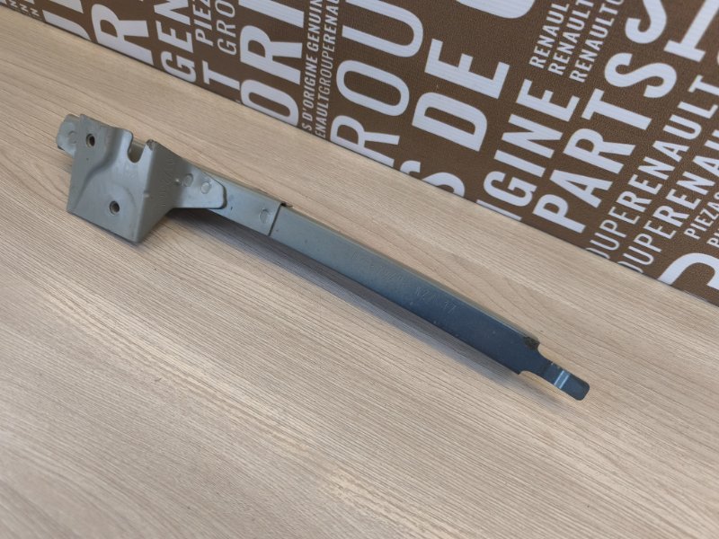 Направляющая стекла     двери