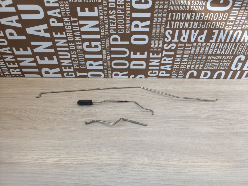 Тяга замка двери