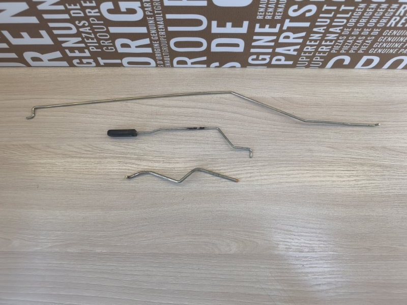 Тяга замка двери