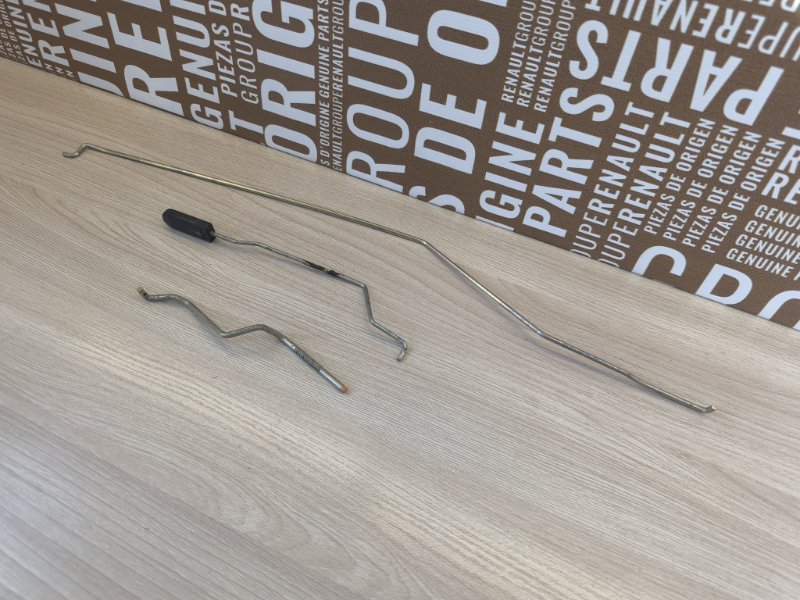 Тяга замка двери