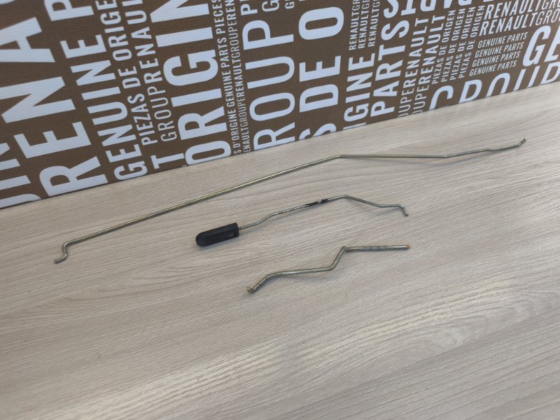 Тяга замка двери