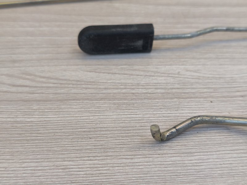 Тяга замка двери