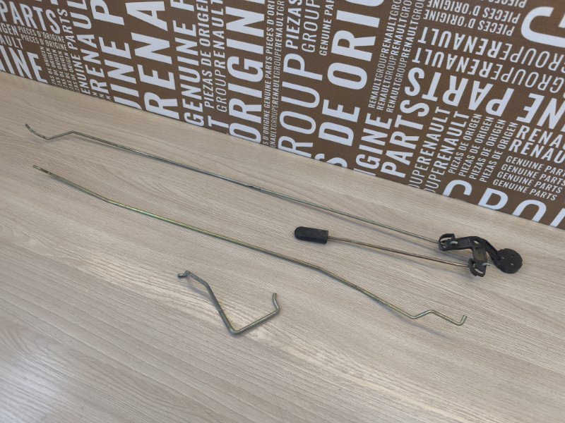 Тяга замка двери